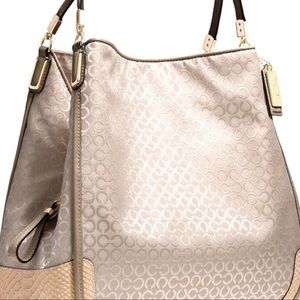 NWOT Coach Madison Small Phoebe Handbag